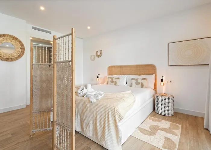 Al4-2005 - - Alcazaba Lagoon * 埃斯特波纳