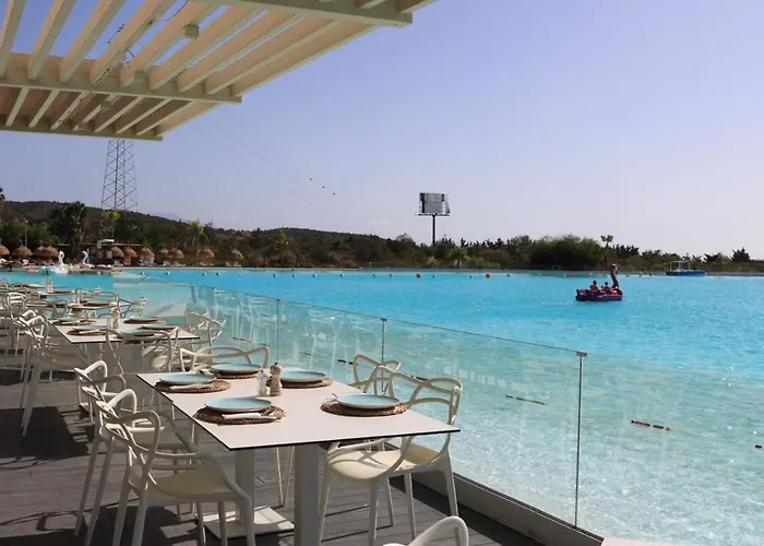 Al4-2005 - - Alcazaba Lagoon 埃斯特波纳