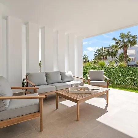 Al4-2005 - - Alcazaba Lagoon Estepona